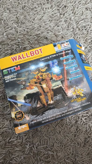 Wallbot STEM robot do składania, ruszający robot, programowanie
