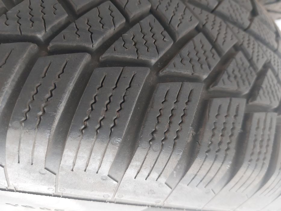 Opony zimowe z felgami 215 70 16 Hyundai