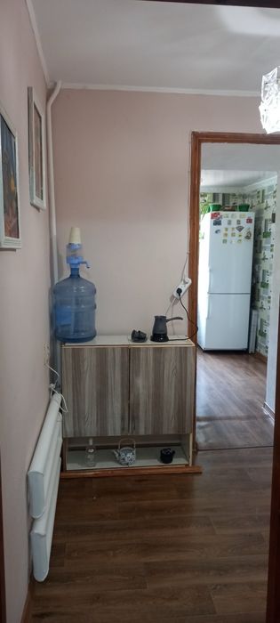 По суточно сдается квартира,Корабельный  район,отдельный вход.