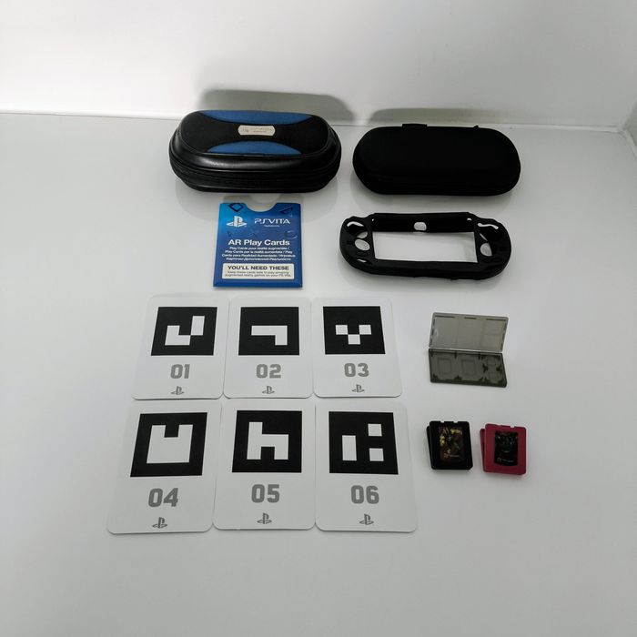 28 Jogos PS Vita + Acessórios