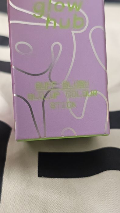 Glow Hub Buff Blush, Róż do policzków