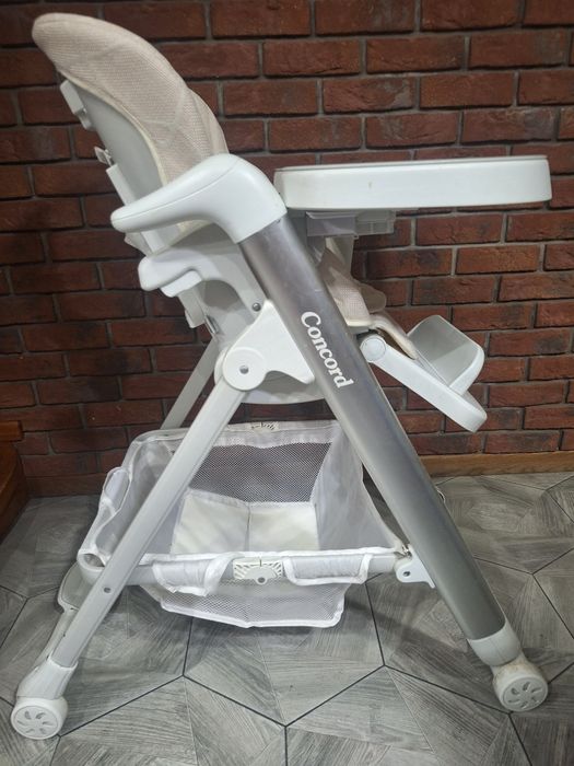 Крісло для годування Carrello Concord