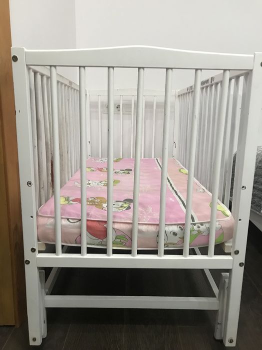 Ліжечко,колиска,матрас