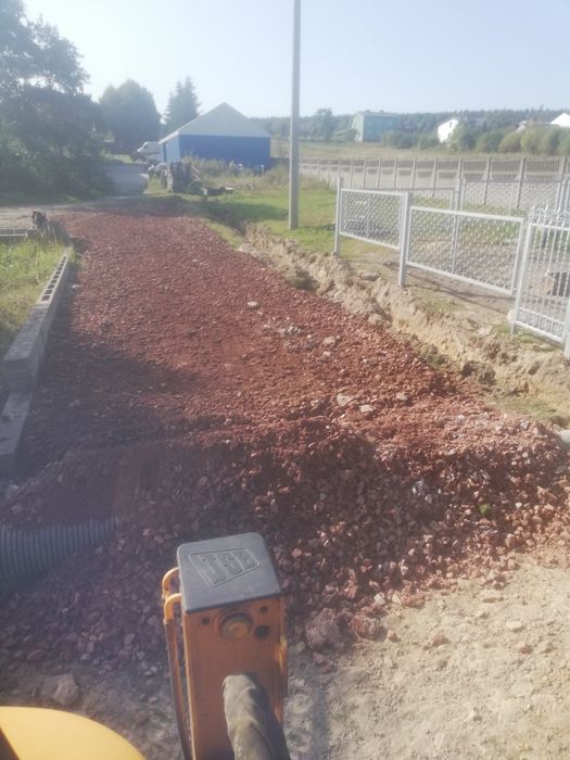 Usługi koparko ładowarką, młot ,rozbiórki i wyburzen, ziemia,piach