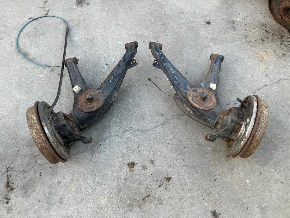 BMW E30 wahacz tylny lewy prawy wahacze tylne bębny Komplet