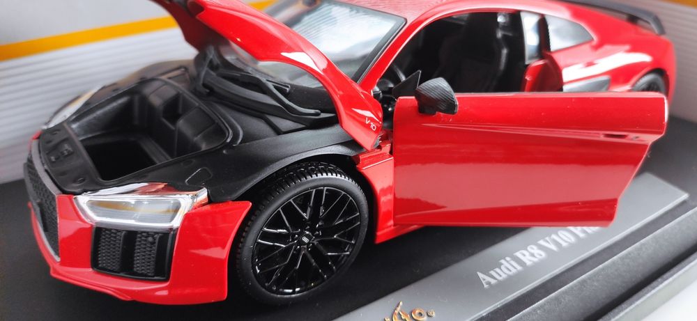 Audi R8 V10 Plus 1/18 Maisto