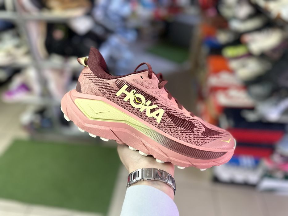 Кросівки Hoka Challenger 8 ( РОЗМІР 38 )