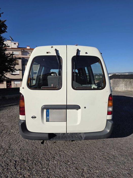 Imaculada Nissan Vanette 2.3D (5 Lugares / Mista) Vários Extras