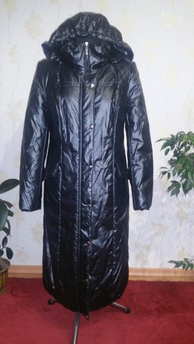 Продам пальто нове