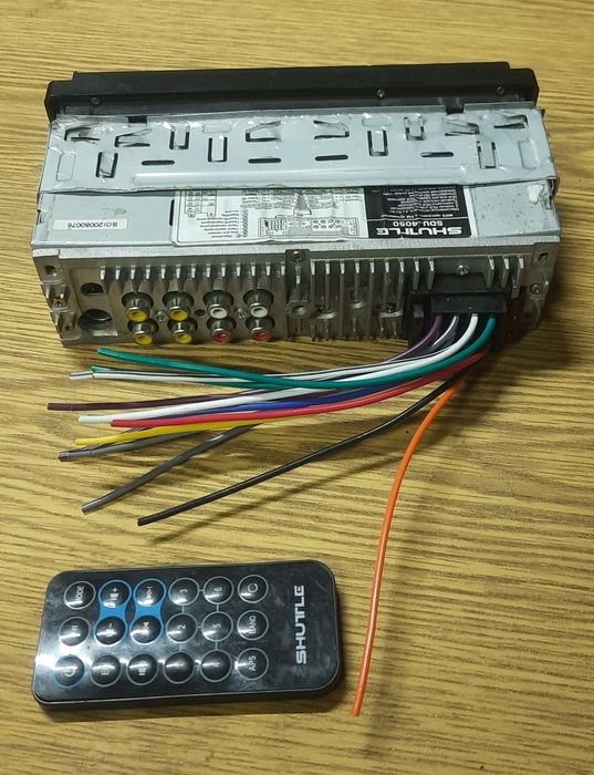 мультимедийный ресивер Shuttle SDU-4050.