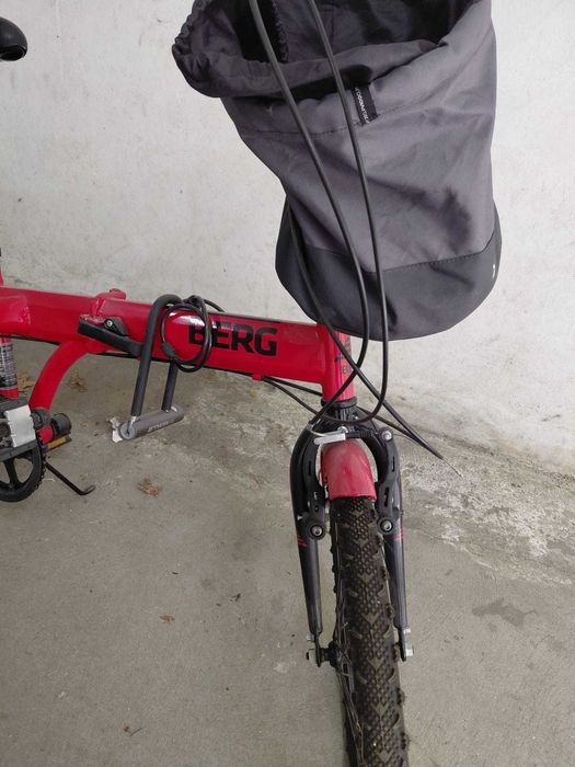 Bicicleta dobrável seminova com acessórios