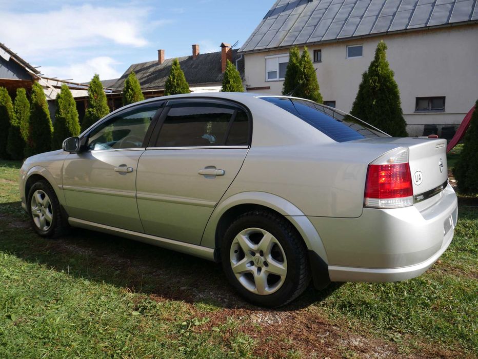Продам НОВИЙ Opel Vectra C, офіційний