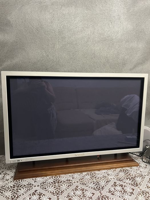 Телевізор Panasonic TH-42PW5 — 42” (новий)