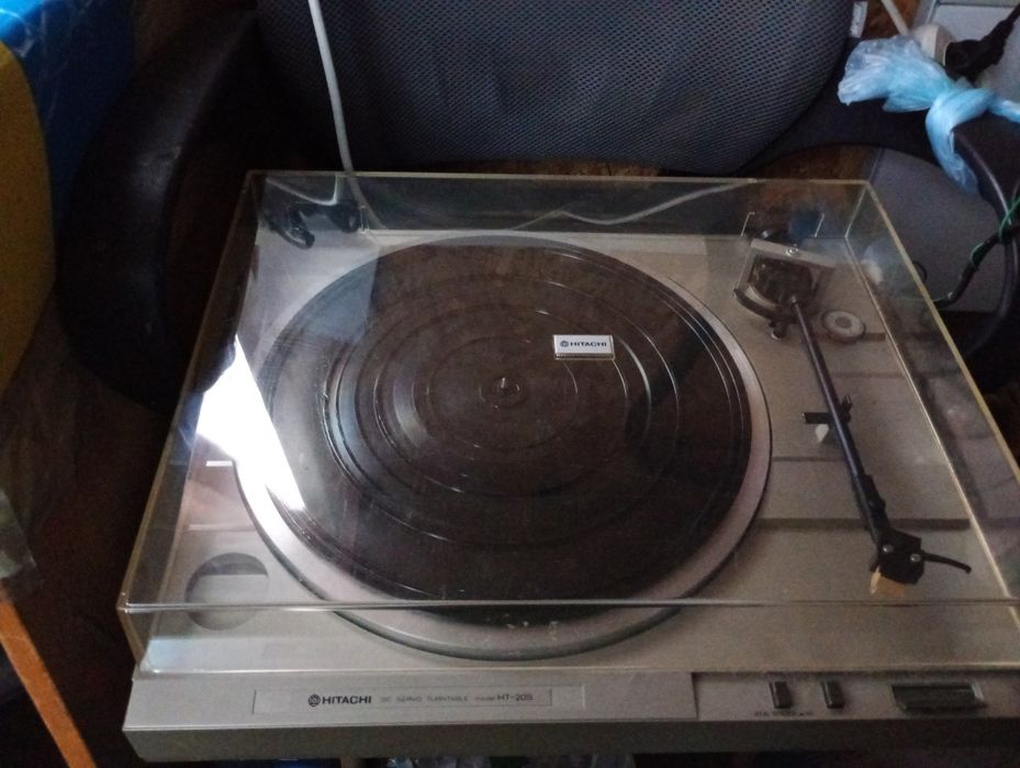 Японский проигрыватель Hitachi HT20