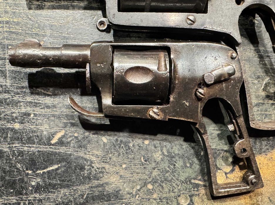 Pistolas antigas para decoração do XIX