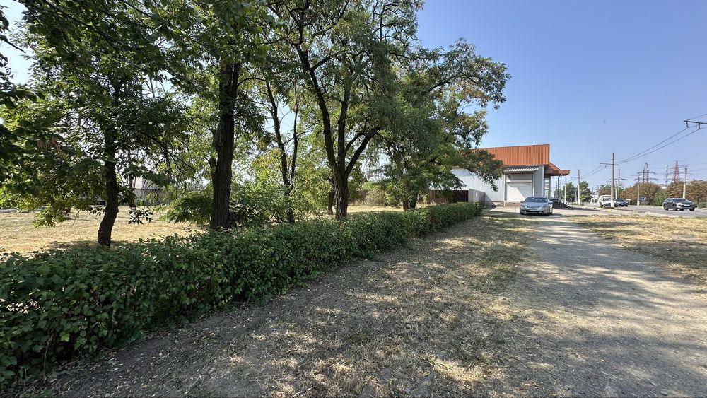 Продаж комерційної ділянки, Червона лінія
