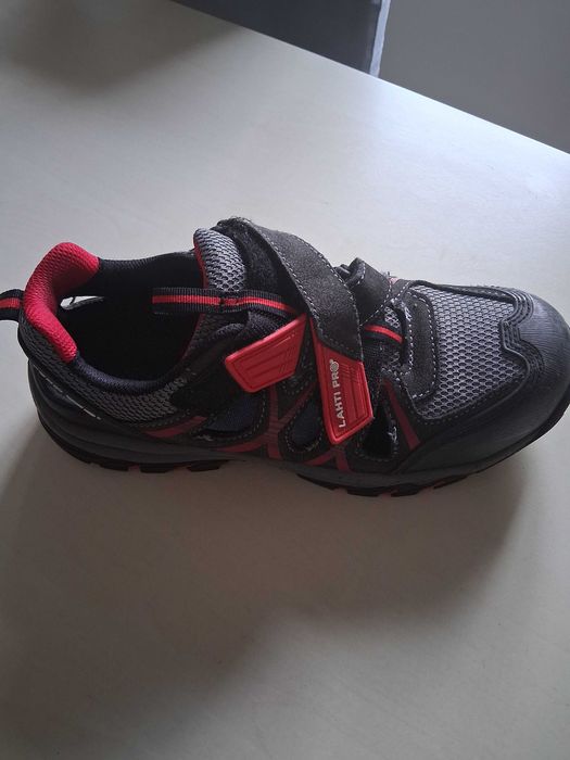 Buty robocze z podnoskiem letnie przewiewne S1 SRA Lahti Pro 42