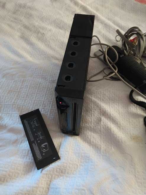 Consola Nintendo Wii com acessórios a funcionar, oferta de 1 Jogo/112