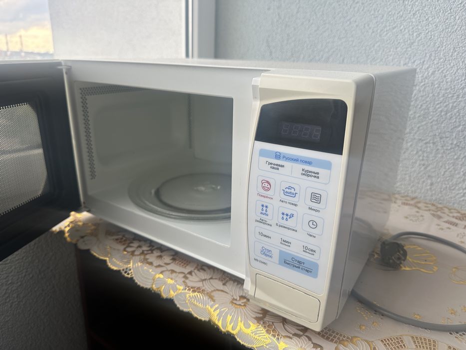 Микроволновка LG MS-2346C