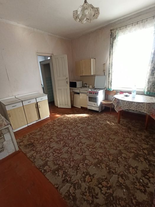 Продаємо будинковолодіння в центрі м. Городища