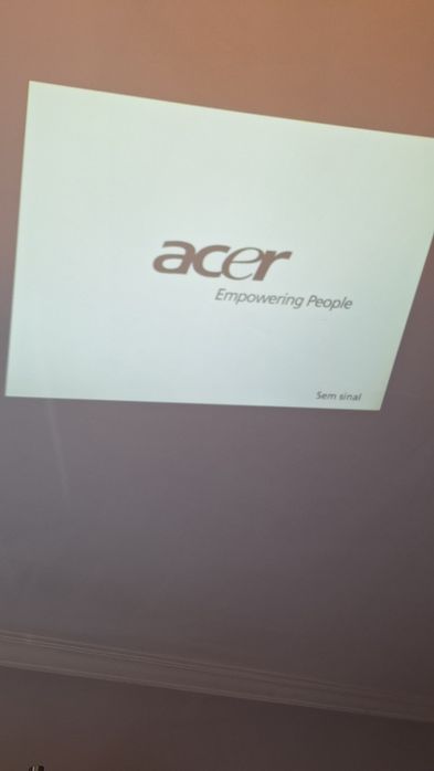 Projetor Acer de boa qualidade em Ótimo estado