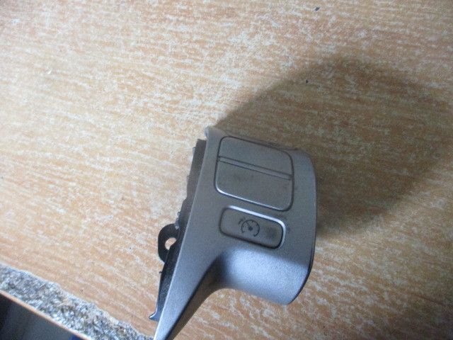 Comando / botão / interruptor multifunções TOYOTA Auris Hatchback (_E1