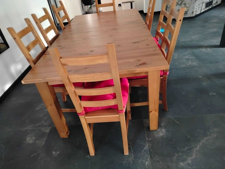 Sprzedam stół i krzesła