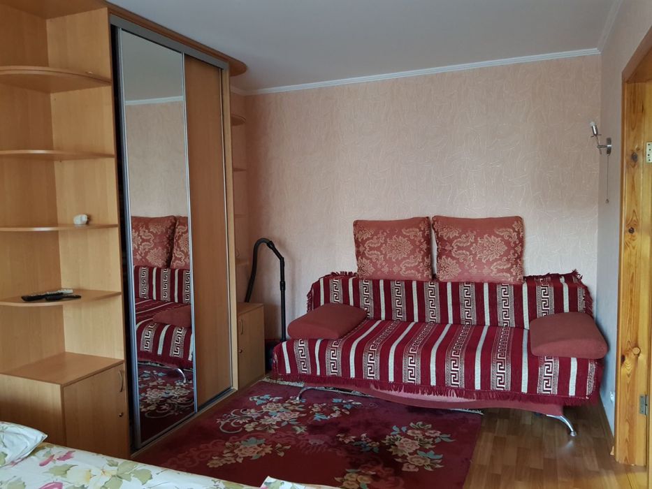 Подобова аренда квартири в самому центрі Львівська біля Михайлівської