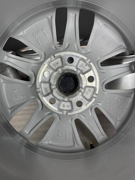 Диски R16 5x112 Et46 7J. Skoda Octavia A5 A7 Superb VW Jetta Golf