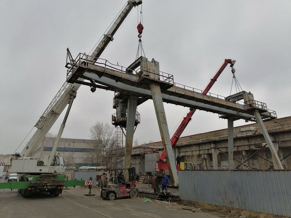 Послуги автокранів 40-220т