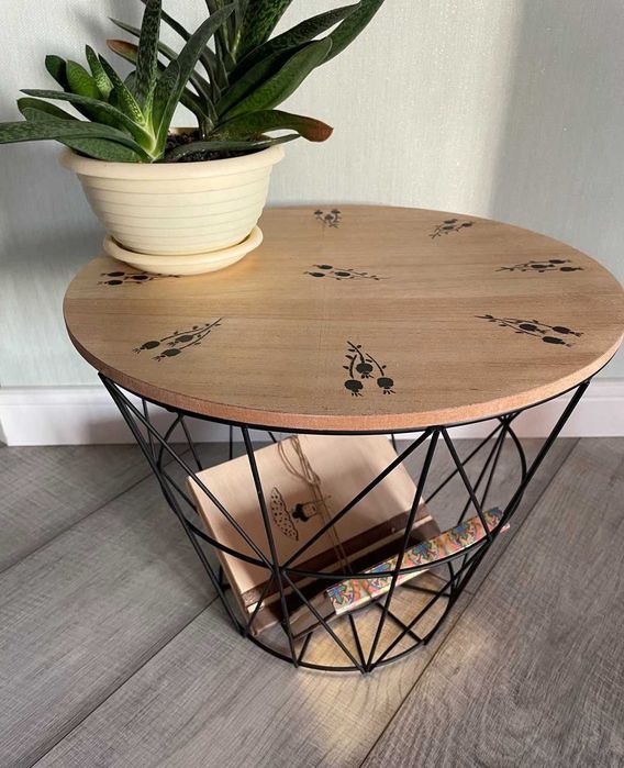 Столик з кошиком «Gusta»