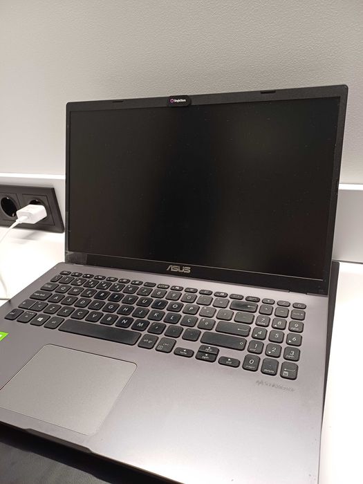 ASUS Portable F509F [Functional Computer, Scratched Screen]64751576969218123