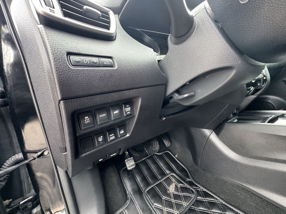 Продам Nissan Rogue SL