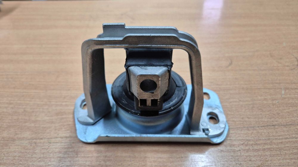 Подушка двигуна Renault Traffic, Opel Vivaro