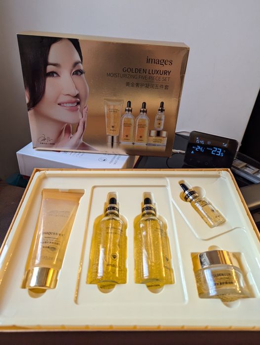 Продаю набор косметический Золото,