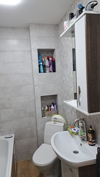 Продаж квартири Набережна.