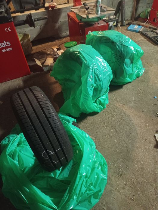 Opony Bridgestone 205 .55.16 r