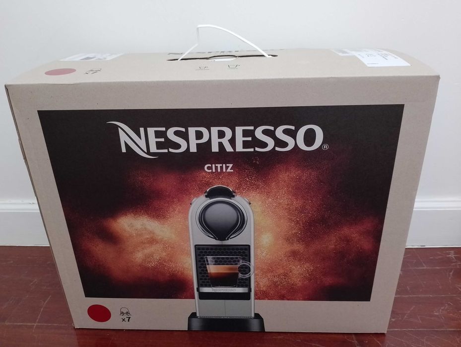 Máquina Café Nespresso CitiZ Cherry Red. Nova. Garantia 3 Anos.