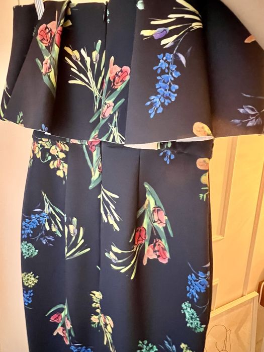 Obcisła sukienka Asos na wesele, imprezę