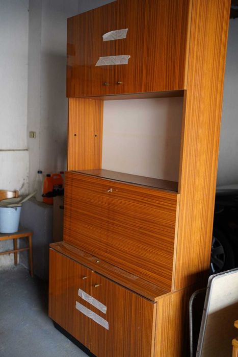 Regał z barkiem - wysoki połysk