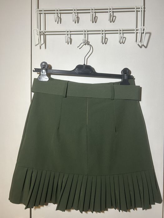 Saia com pregas verde