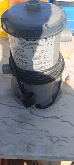 Duas bombas para piscinas