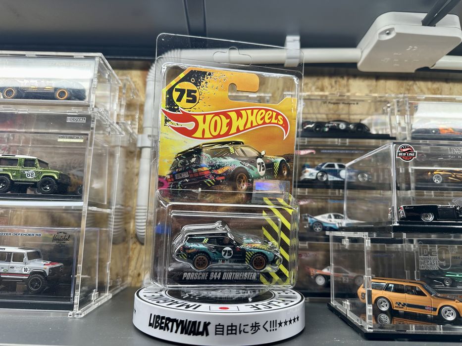 ミニカー HOT WHEELS PORSCHE 944 DIRTMEISTER Porsche 944 Dirtmeister – Skalper
