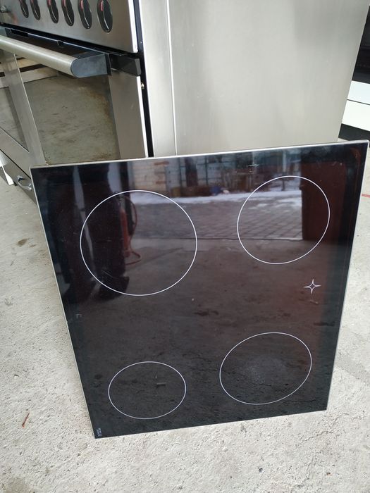 Варочна поверхня склокераміка, скло на плиту