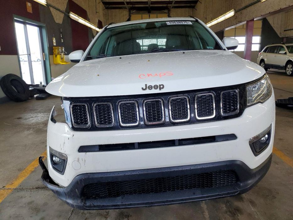 Продам Jeep Compass Latitude 4x4 2018 | 43 тис | 2.4 бензин