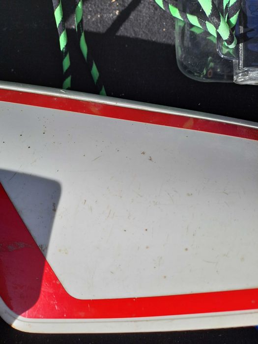 Tampa lateral e conta kilometros de  yamaya dt 50 vermelha