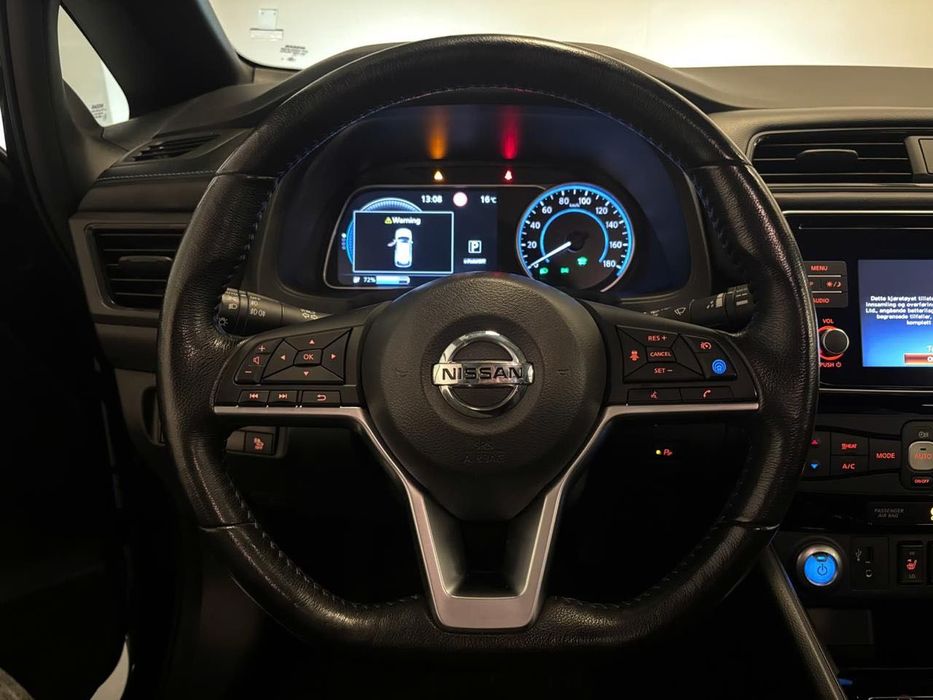 Nissan Leaf 2018 року з Європи