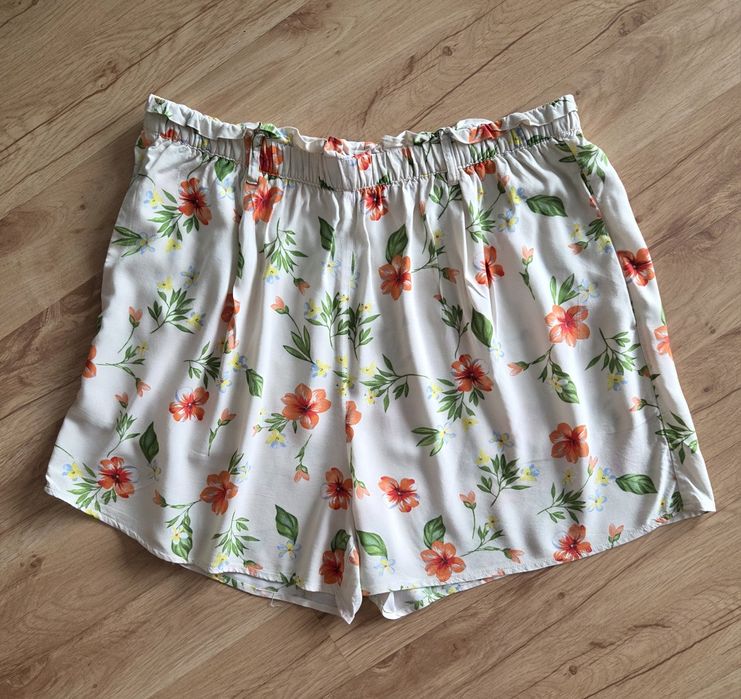 Spodenki F&F rozm.44