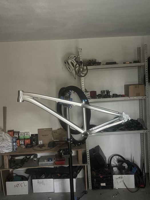 Rama dartmoor street fighter mtb stunt dirt slope na dh fr 26 xc trek