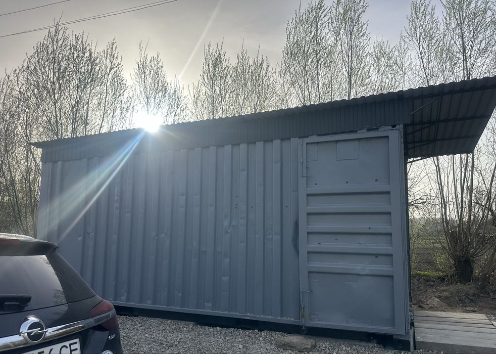 Продаж корабельного контейнера